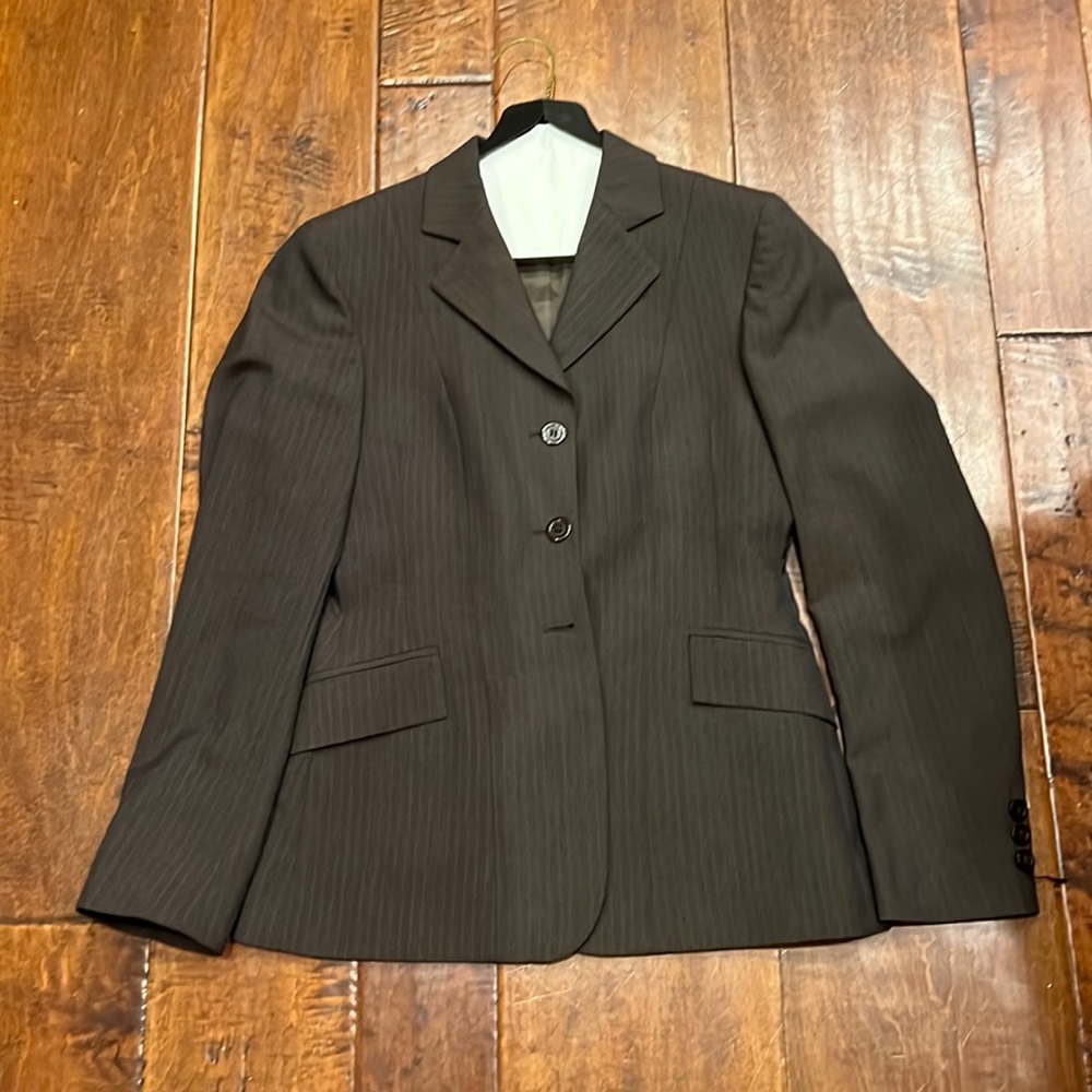 RJ classics gray pinstriped show coat Size 0R. Only worn once or twice.
